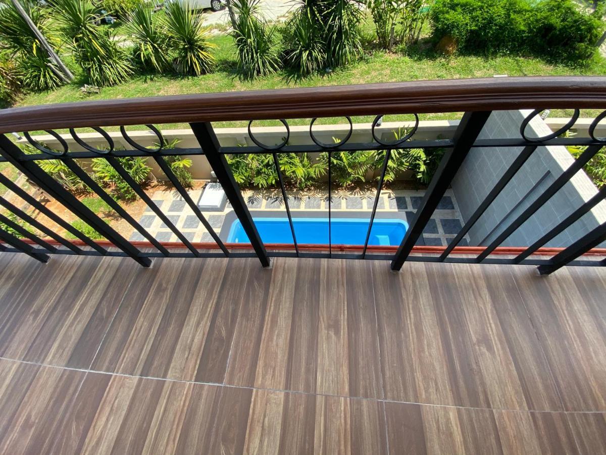 Blue Aura Pool Villa Nai Yang Beach エクステリア 写真