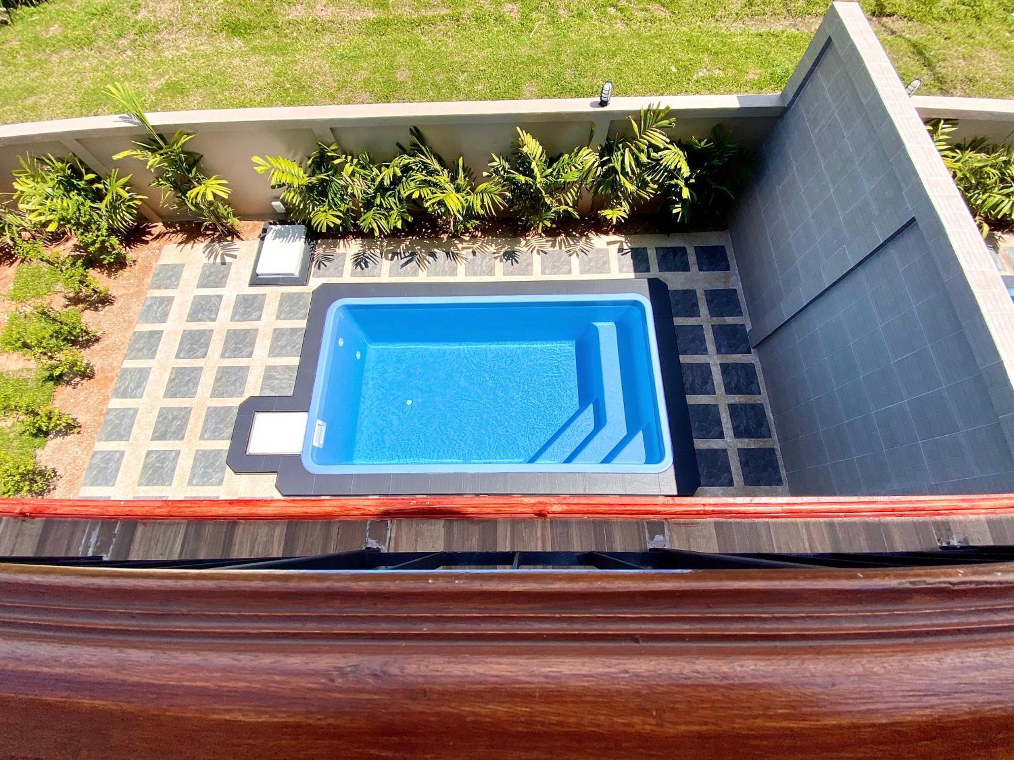 Blue Aura Pool Villa Nai Yang Beach エクステリア 写真